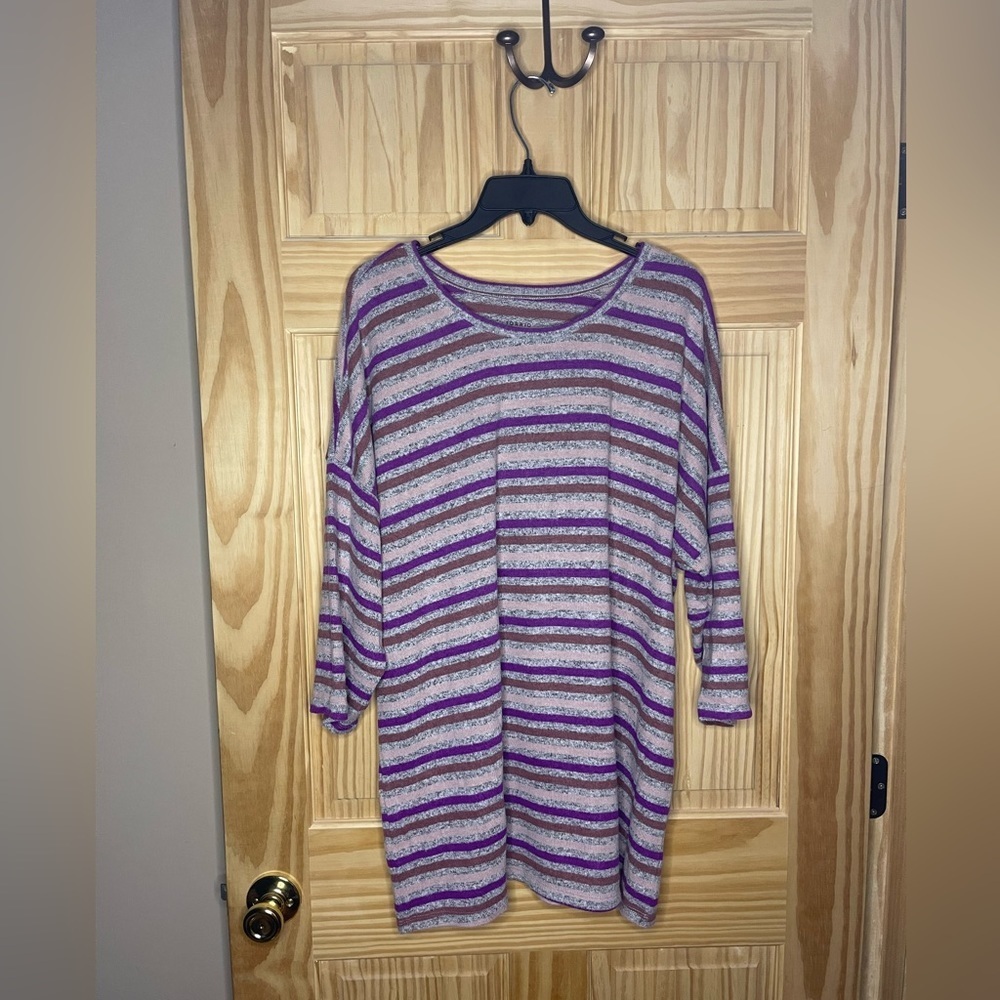 TORRID SUPER SOFT PLUSH TOP STRIPES GRAY PURPLE PINK BROWN